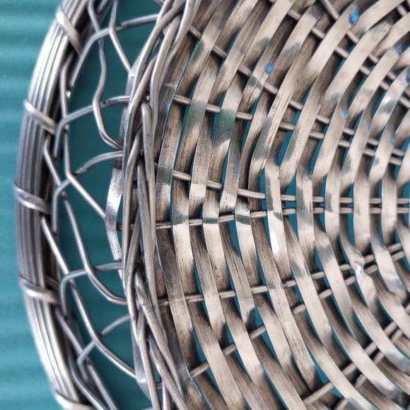 Vintage Aluminum Woven Metal Round Basket, Silver tone, 10 in. diameter - Picture 7 of 7